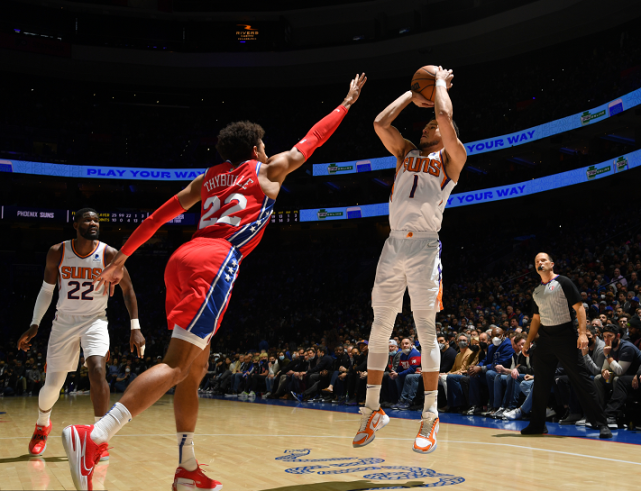  布克末节爆发太阳逆转热火重夺西部第一宝座