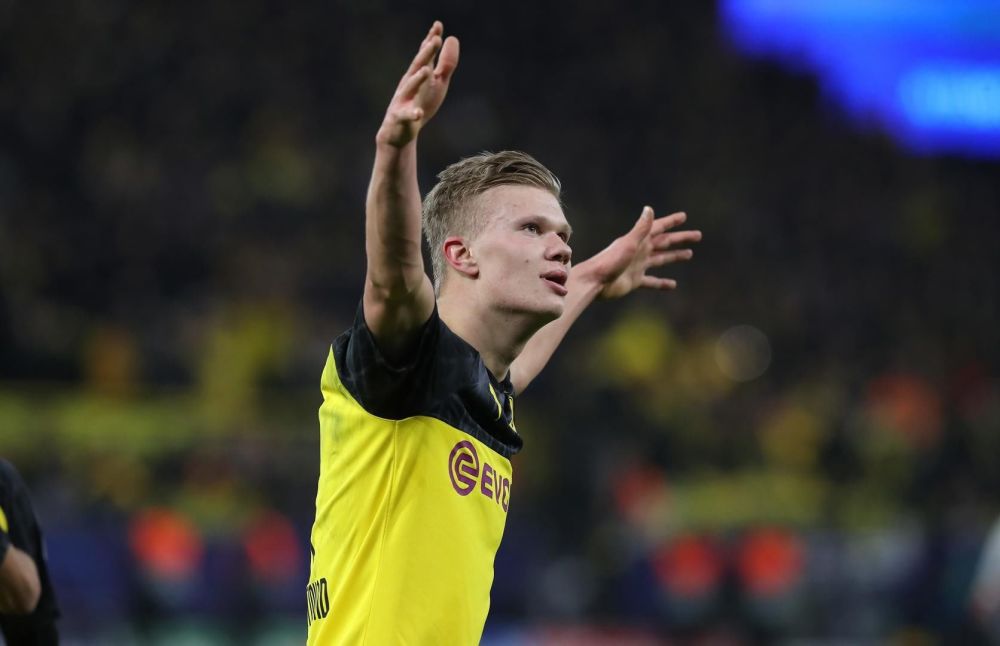  多特蒙德青春风暴席卷赛场，哈兰德梅开二度助球队登顶  